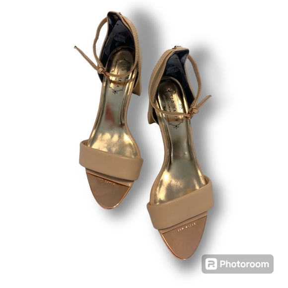NWOB Ted Baker Sheah Sandal in Nude / Rose Gold, size 8.5 US - Picture 2 of 16